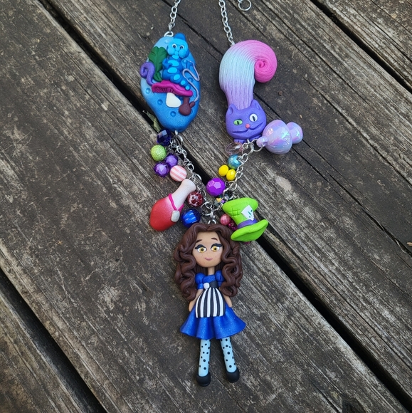 🫐Alice 🍇 in Wonderland 🍄 Necklace🥀 - Picture 5 of 6